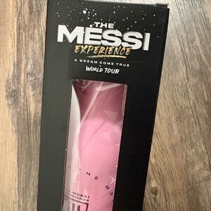 The Messi Experience World Tour Water bottle
Brand New!!